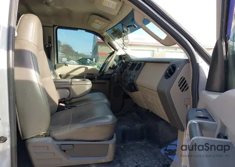 2010 Ford F-250 Lariat/Xl/Xlt z USA, uszkodzony, nr VIN 1FTSX2B58AEB32310